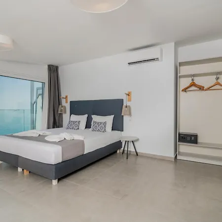 Golden Coast Beachfront Resort-2