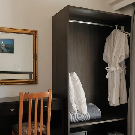 Zeus Throne Suites-2