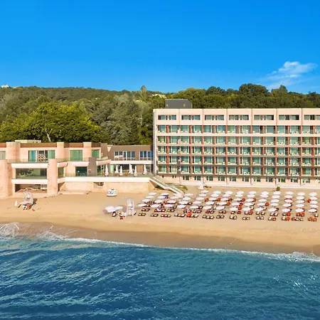 Marina Hotel, Sunny Day-3