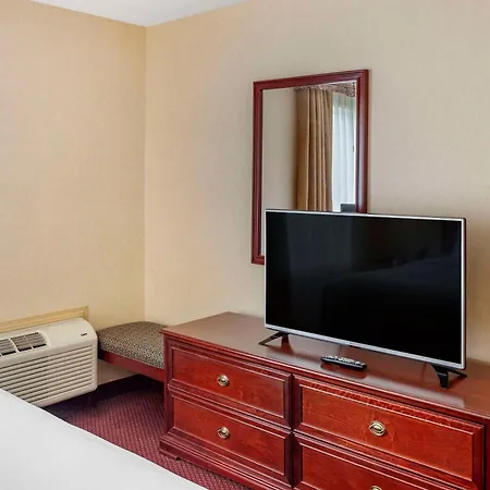 Quality Inn & Suites Edmonton International Airport-2