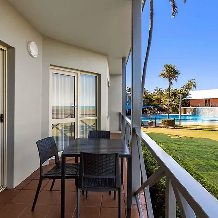 Moonlight Bay Suites-2