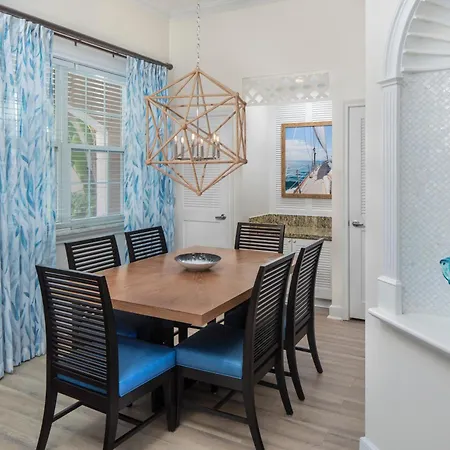 Harborside Resort & Vacation Rentals At Atlantis-2