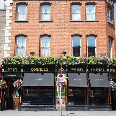 O'Neills Victorian Pub & Townhouse-2