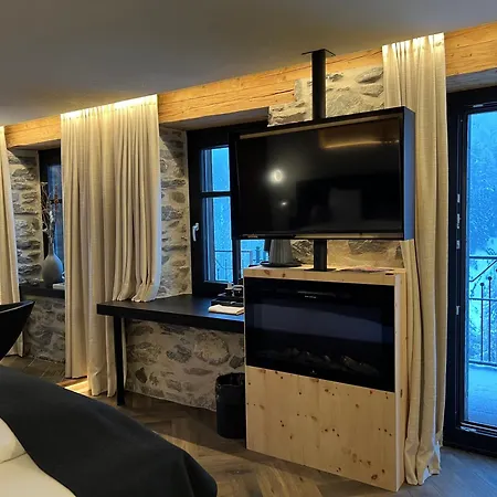 Laret Private Boutique Hotel - Adults Only-3