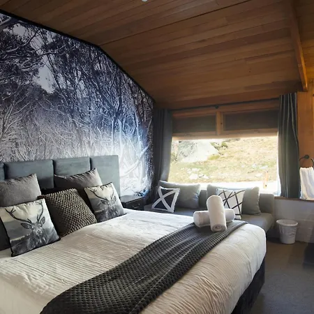 Barrakee Ski Lodge-2