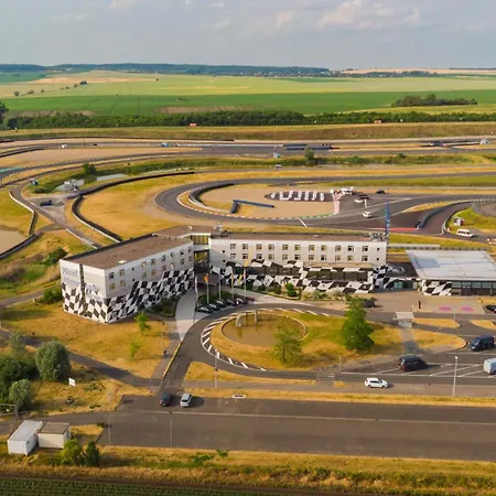 Hotel Motorsport Arena-2