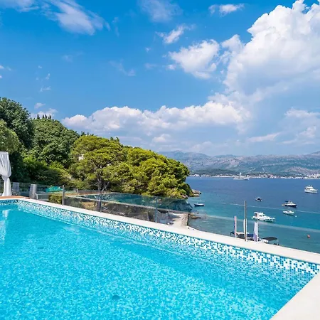 Kalamota Beach House-2
