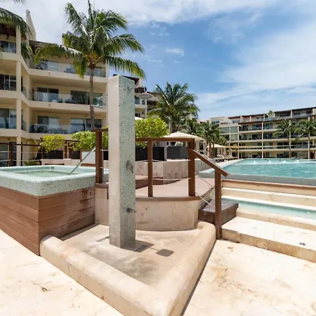 The Elements Oceanfront & Beachside Condo Hotel-3