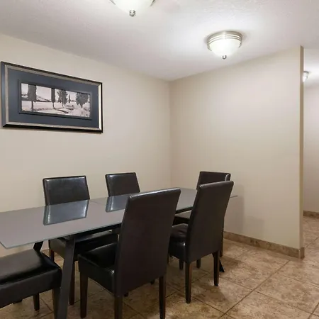 Super 8 By Wyndham Fort Mcmurray-2