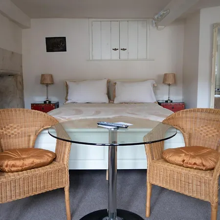 Longbridge House-2