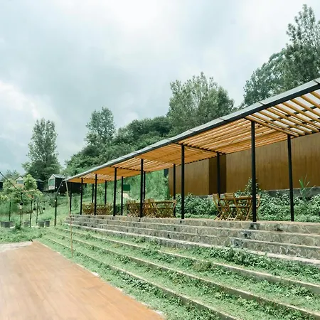 Bobocabin Gunung Mas, Puncak-3