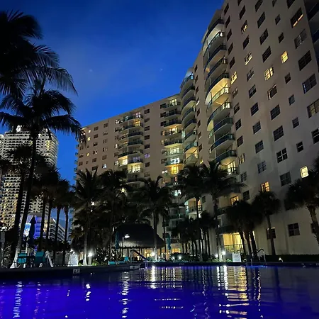 Amazing Beachfront Condo At Tides On Hollywood Beach Luxury Resort-2