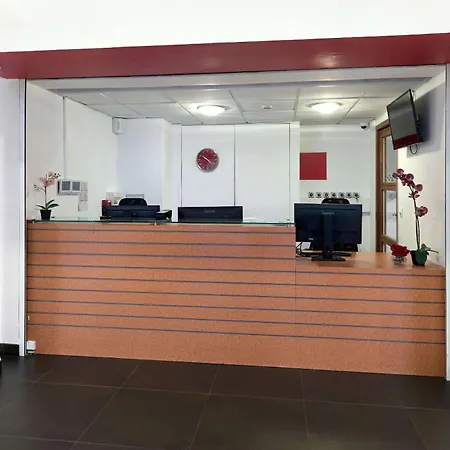 Appart'City Versailles Saint Cyr l'Ecole-2