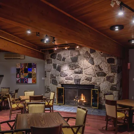 Le Manoir Du Lac Delage-3