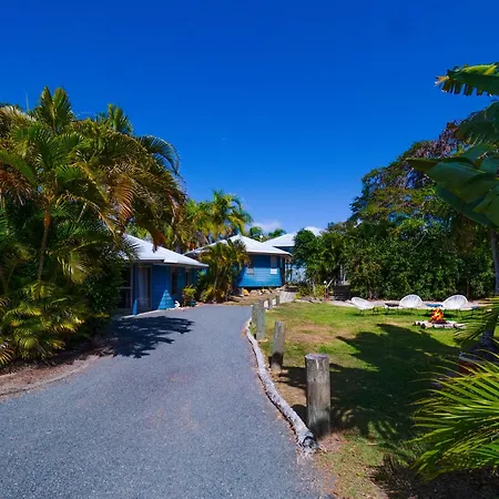 Boyne Island Motel And Villas-3