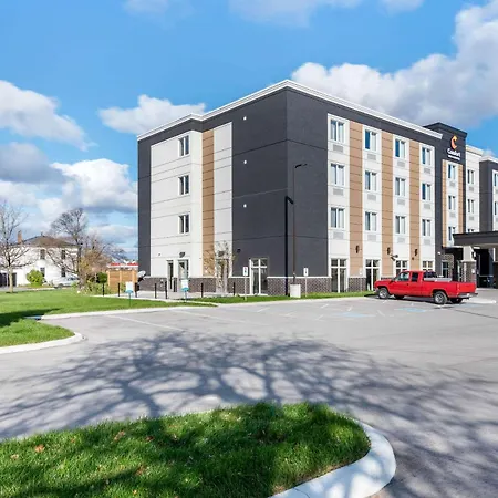 Comfort Inn & Suites-3