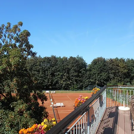 Sport- und Tagungshotel De Poort-2