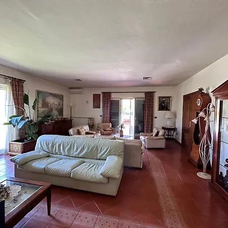 Villa Garden-2