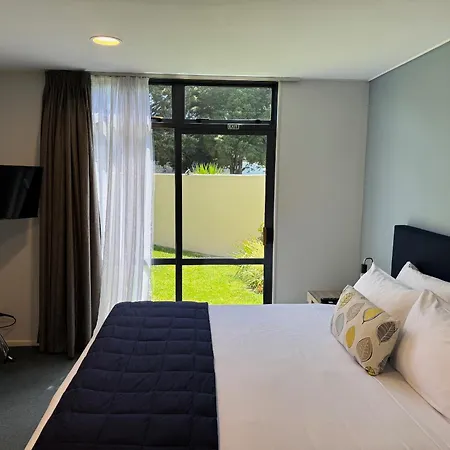 Academy Motor Inn-2