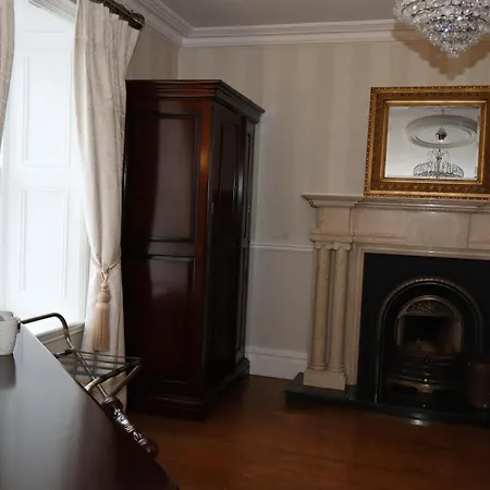 Sweeney'S Hotel 2020 Limited-2