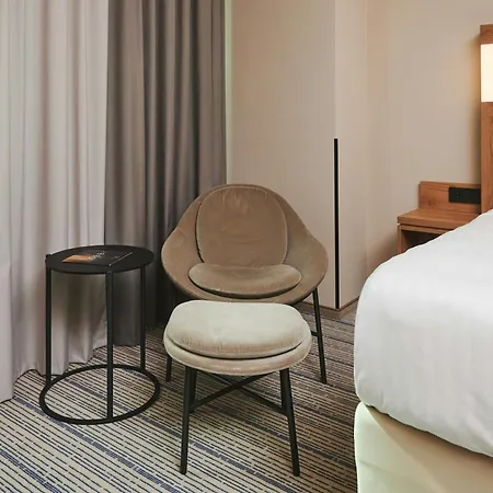 Courtyard By Marriott Warsaw Airport-3
