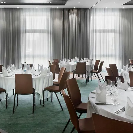 Courtyard By Marriott Basel-2