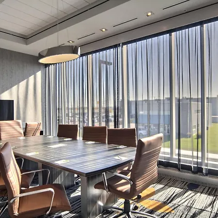 Courtyard By Marriott Quebec City-3