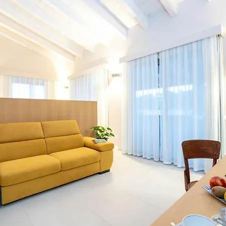 Ros'E Mari Green Home Hotel-3