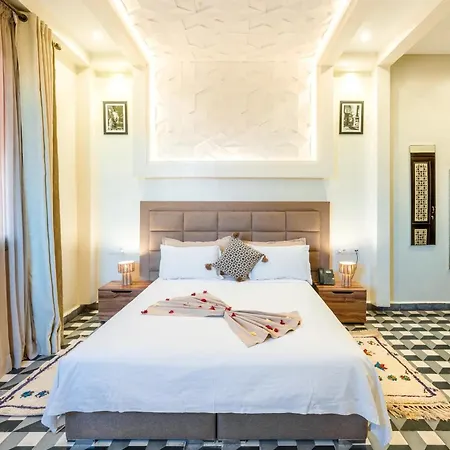 Yanis Guest House-3