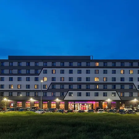 Moxy Frankfurt Airport Kelsterbach-3