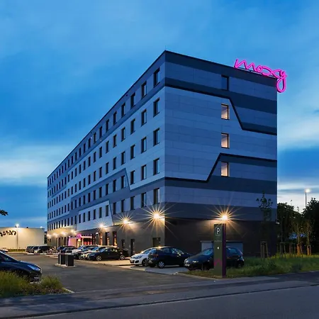 Moxy Frankfurt Airport Kelsterbach-2