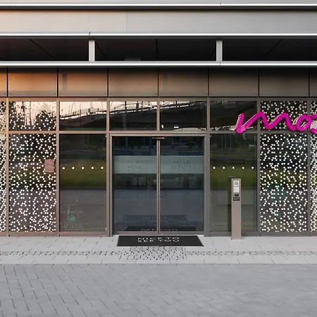 Moxy Cologne Bonn Airport-2