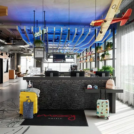 Moxy Cologne Bonn Airport-3