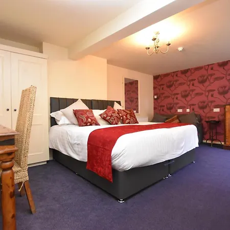 The Halford Bridge Inn-3