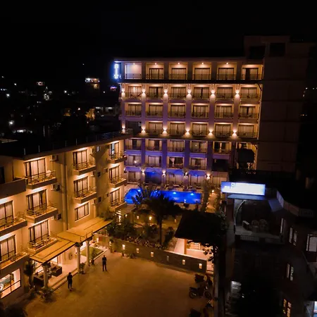 Hotel Pokhara Village & Spa-2