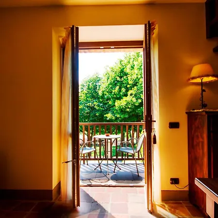 Relais Castello Di Razzano-3