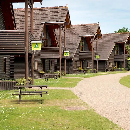 YHA London Lee Valley-2