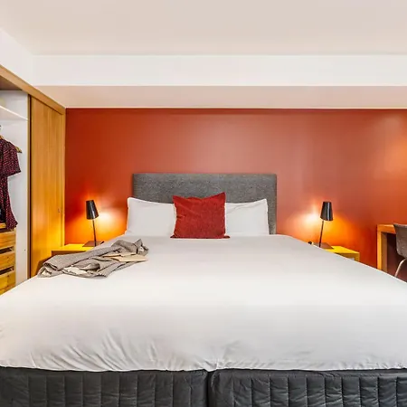 Punthill Apartment Hotel - Little Bourke-3