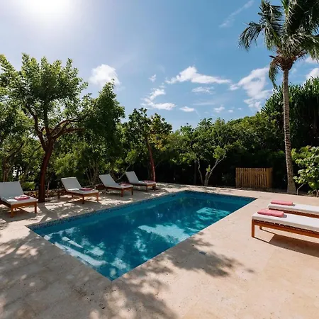 Pink Sands Resort-3