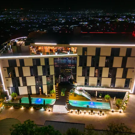 Mgb Hotel At 2Ten-2