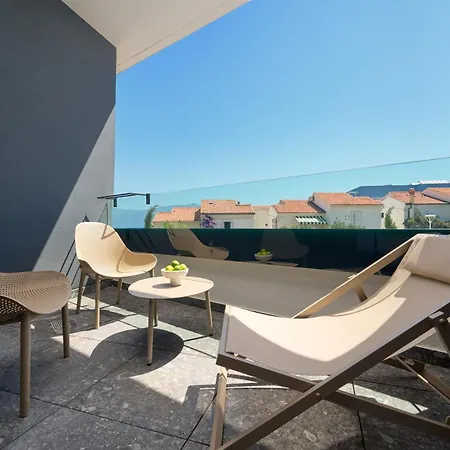 Grand Hotel View-3