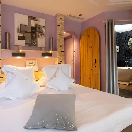 Domaine Du Haut Jardin Hotel & Chalets Spa Prive-2