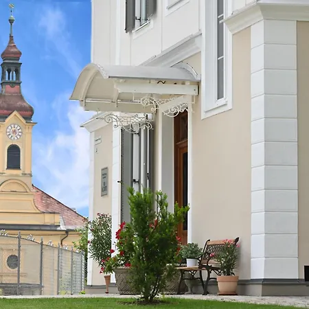 Villa Gloriette - Boutiqueappartements Am Woerthersee-3