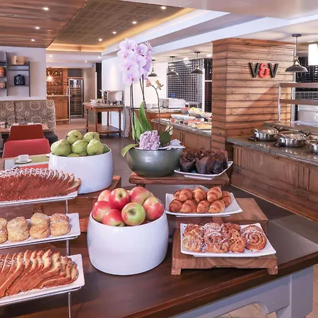Sunsquare Cape Town City Bowl-2