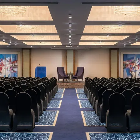 Renaissance London Heathrow Hotel-2