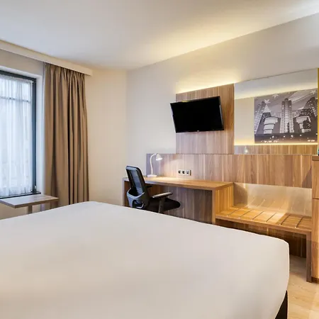 Holiday Inn Brussels Schuman By Ihg-3
