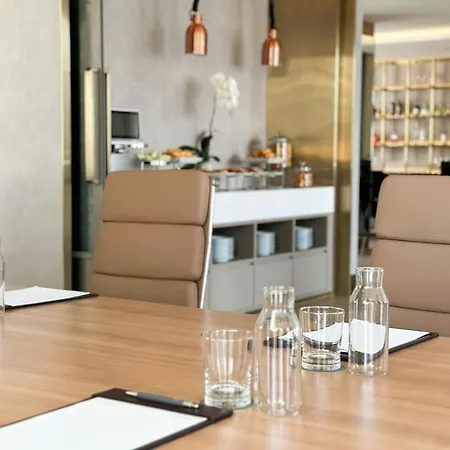Courtyard By Marriott Bangkok-3