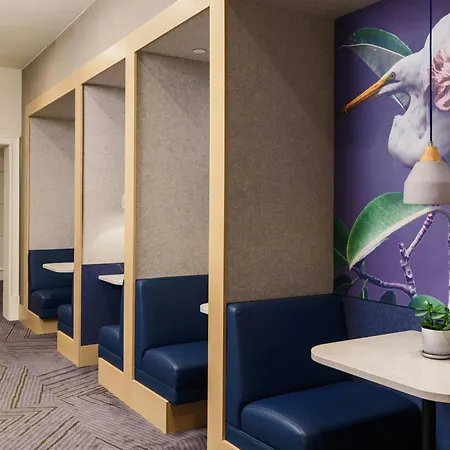 Renaissance Meadowlands Hotel-2
