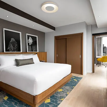 Humaniti Hotel Montreal, Autograph Collection-3