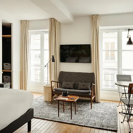 My Maison In Paris - Louvre-3